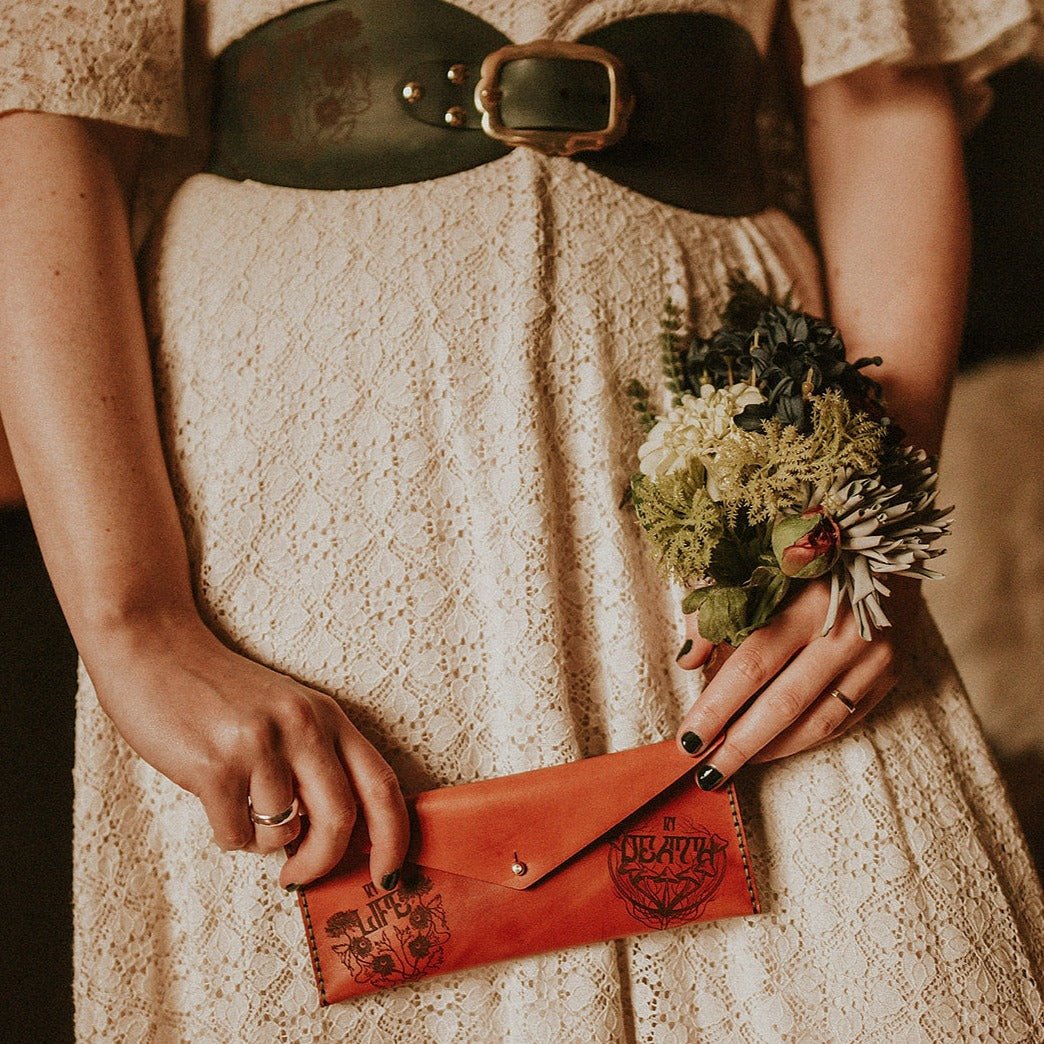 In Life and In Death Clutch, by Hord