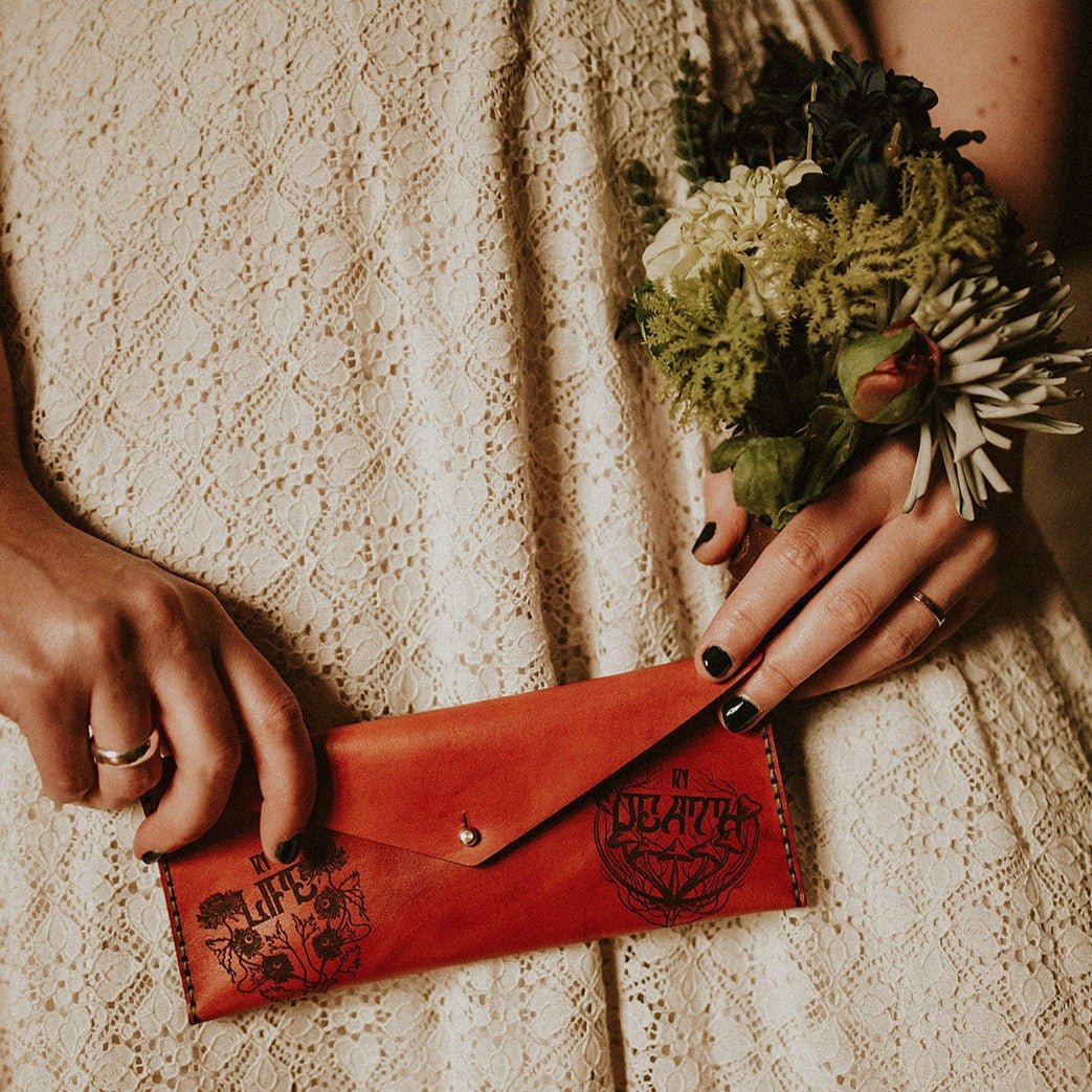 In Life and In Death Clutch, by Hord
