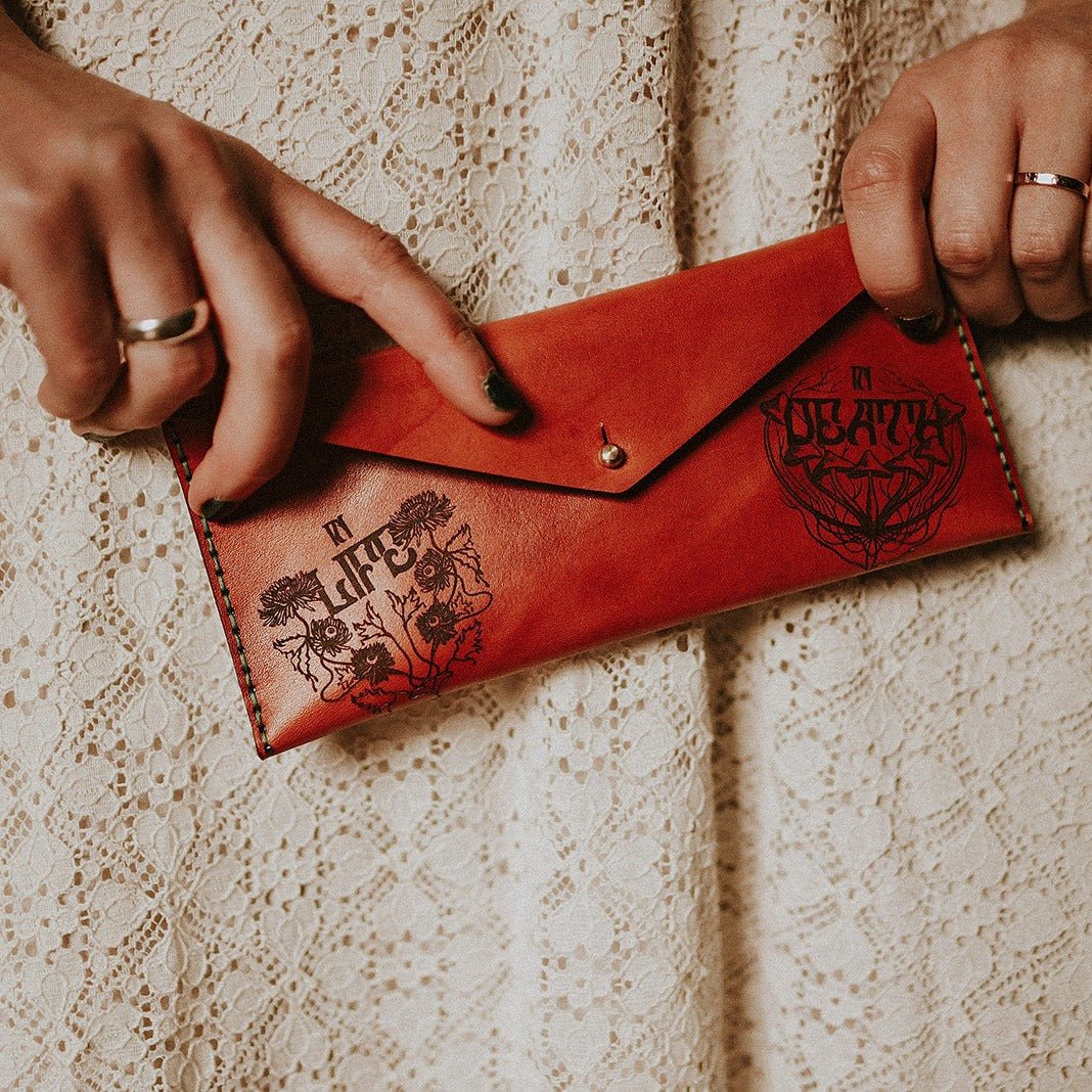 In Life and In Death Clutch, by Hord