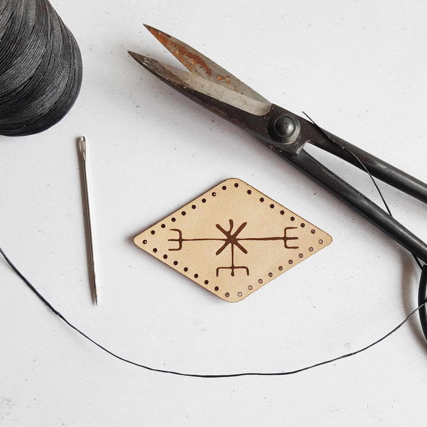 Að Unni Leather Patch, the love patch from Hord.
