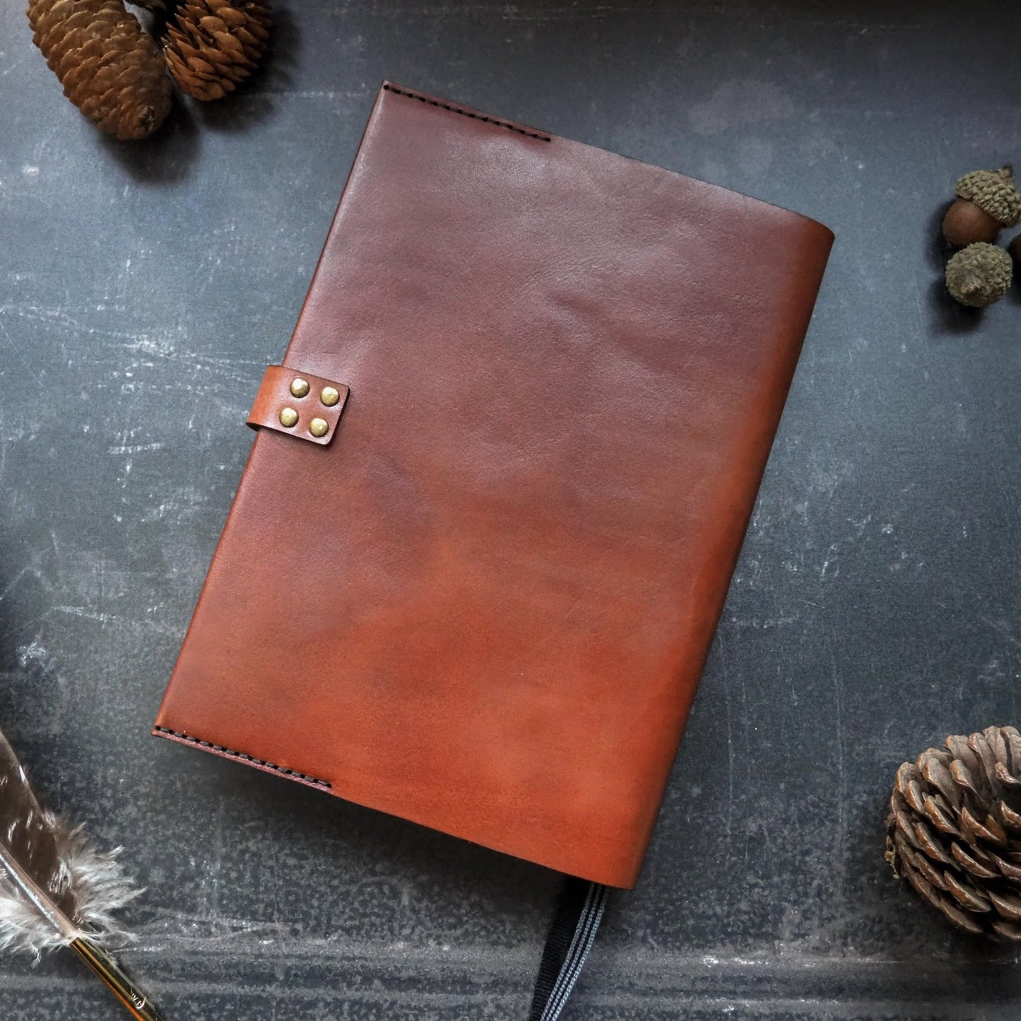Leather Notebook Cover with Clasp from Hôrd.