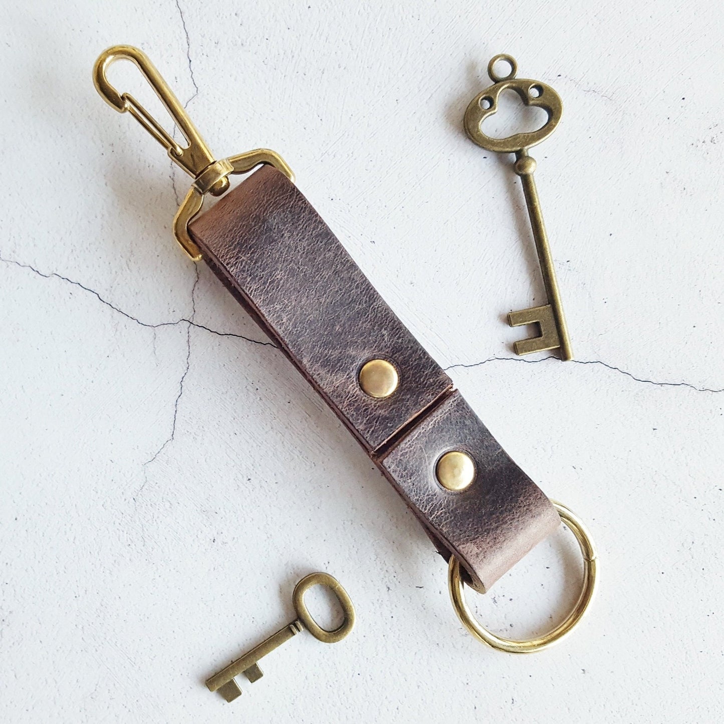 The Personalised Chunky Brown Key Fob with Brass material, a personalised key fob from HÔRD.