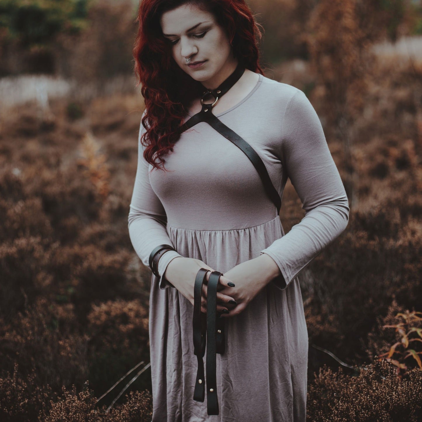 This leather shoulder harness is the perfect accessory for your outfit.