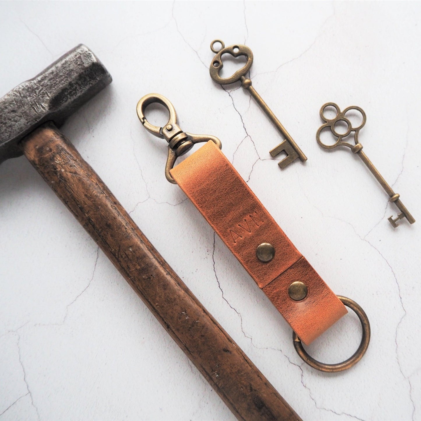 A luxury leather keyring made from belting leather from HÔRD.