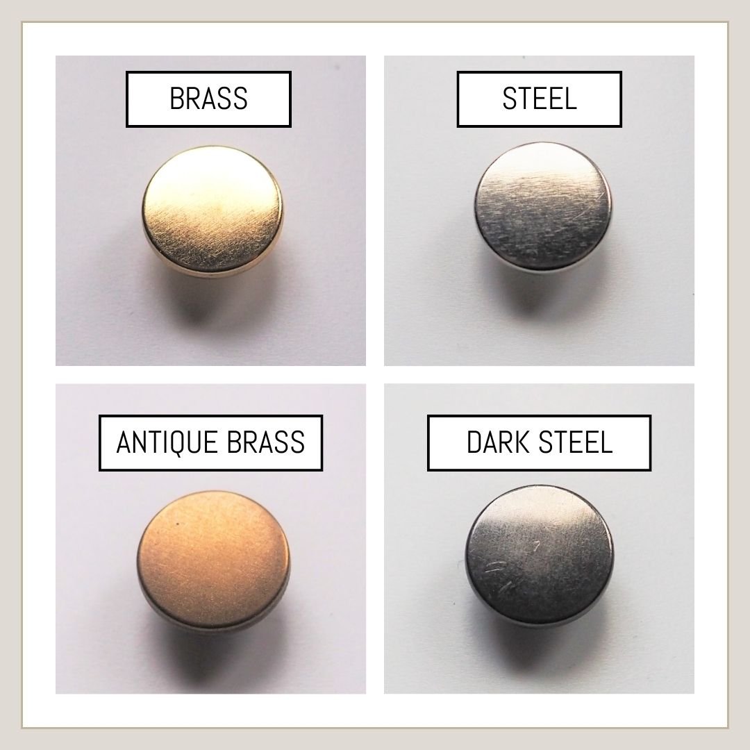 The clasp of the personalised leather wallet with coin pocket can be chosen as per your colour preference.