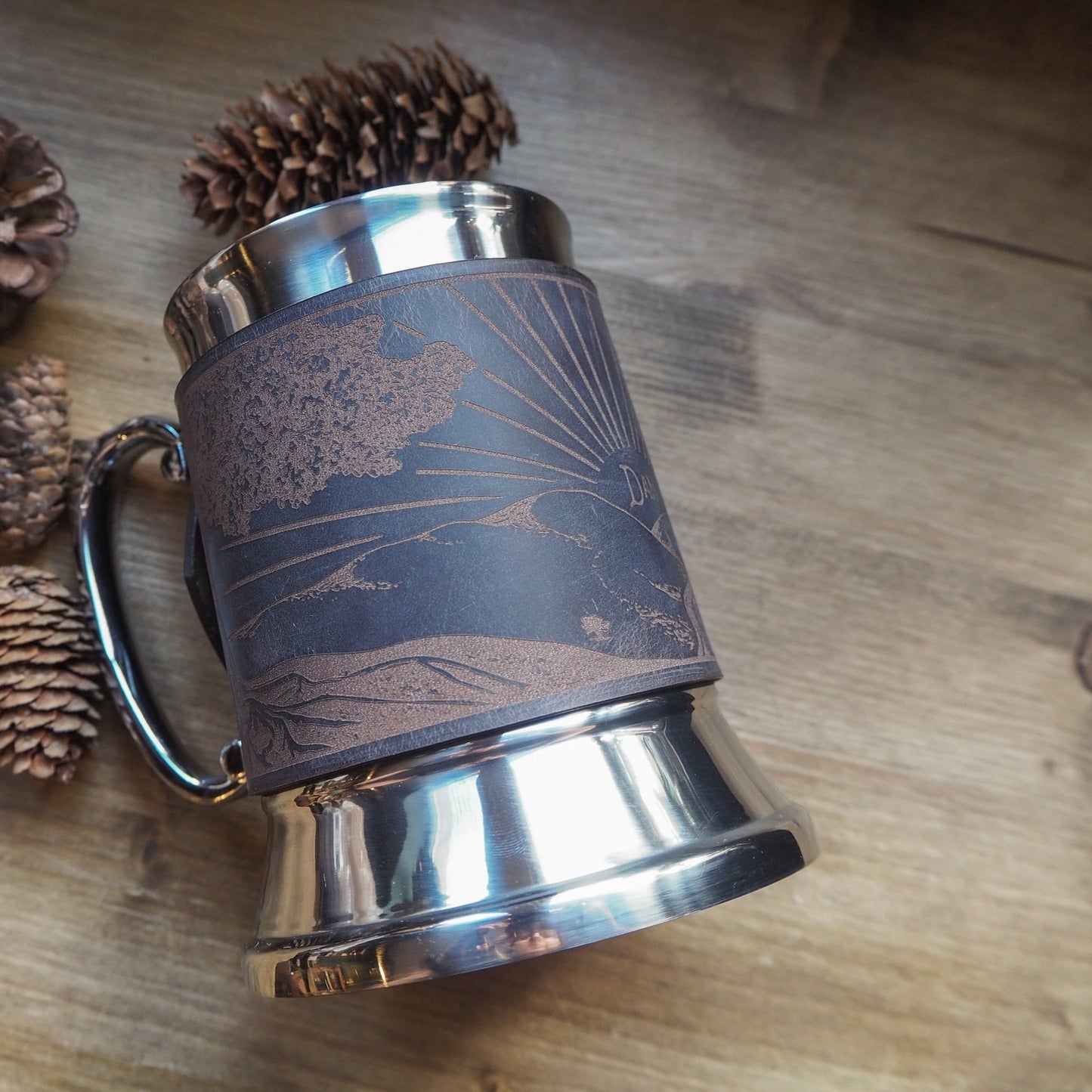 Engraved Tankards UK; An engraved pint tankard from Hôrd.