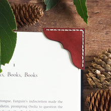  Decorative Corner Bookmark - Into The Woods