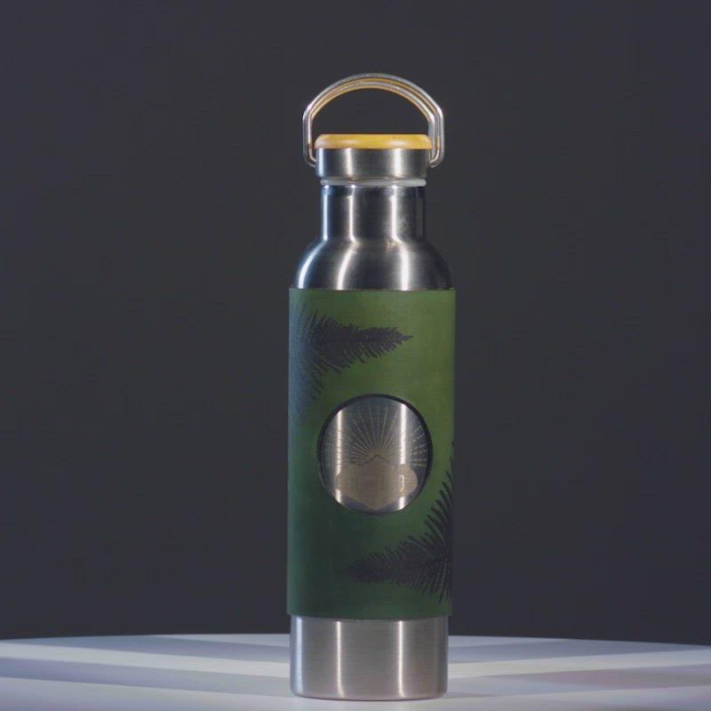 
                  
                    Load and play video in Gallery viewer, Insulated Water Bottles from Hôrd, the Fern Leaf Adventure Bottle and the Scout Adventure Bottle
                  
                