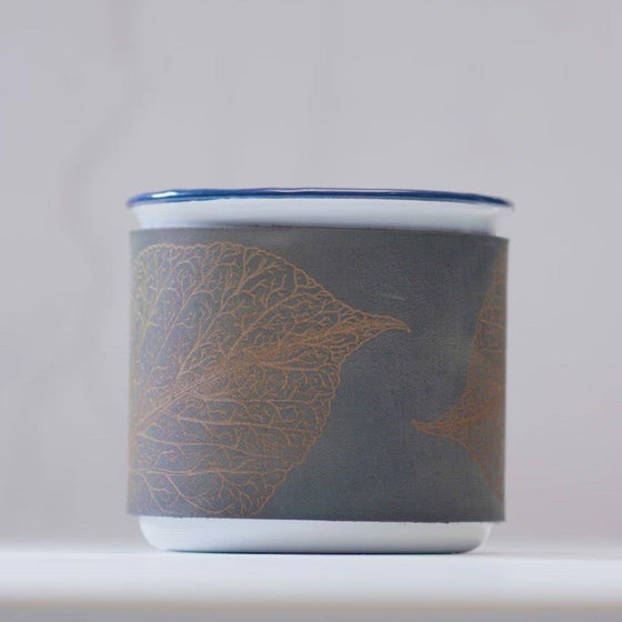 A 360 view of the Mulberry leaf camping enamel mug from HÔRD. 