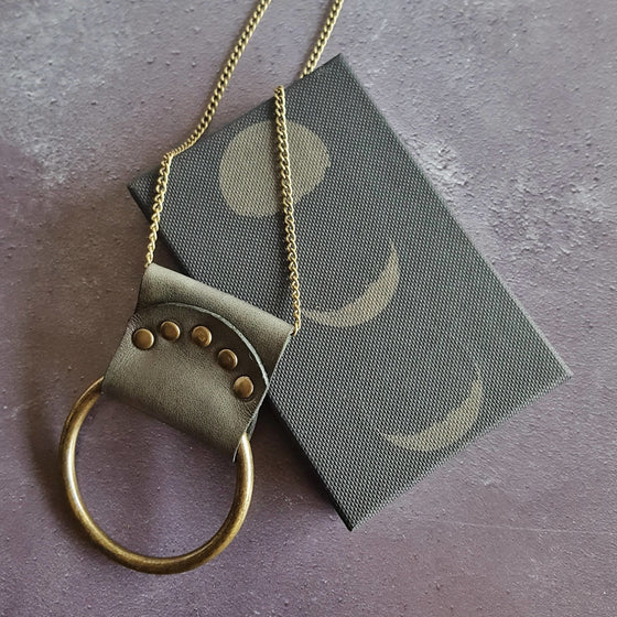 The lunar moon jewelry with box from Hord.