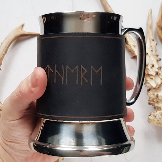 This Viking Beer Mug can be personalised to include an engraving of a text, name, or initial of your choice in Runes.