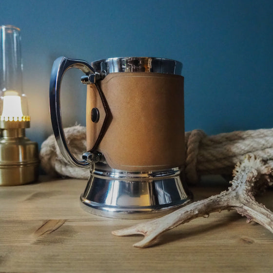 The leather wrapped tankard from Hôrd.