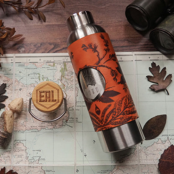 The Ice Skating Water Bottle is made from high quality leather and wrapped around a double walled insulated bottle. The perfect gift for the figure skater in your life.