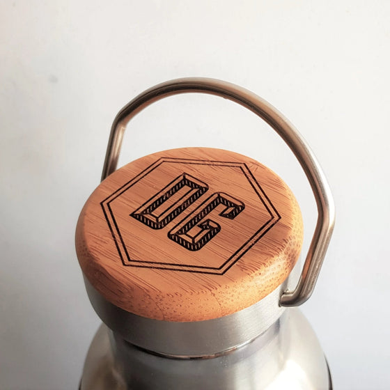 The bamboo lid of the HORD adventure bottle can be personalised with initials, making a wonderful and unique gift for any occasion. 