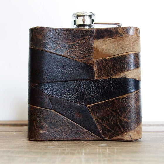 Posterior view of the leather hunting flask from Hord.