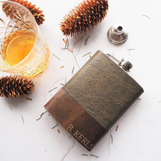The Moss Leather Flask, a custom hip flask from Hôrd.