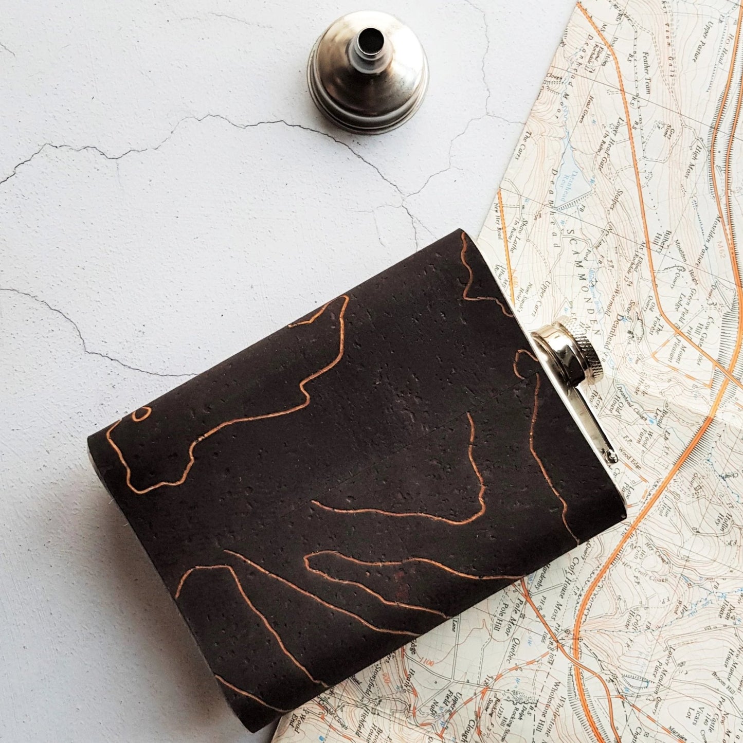 Posterior view of the bespoke flask.