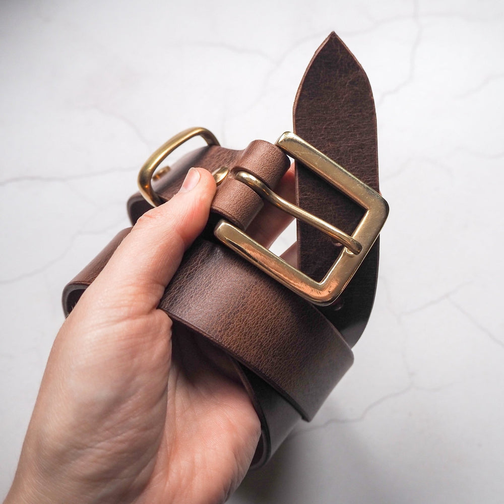 
                  
                    This dark brown leather belt is the perfect accessory for all your formal and casual attire. Full Grain Leather Belts UK.
                  
                