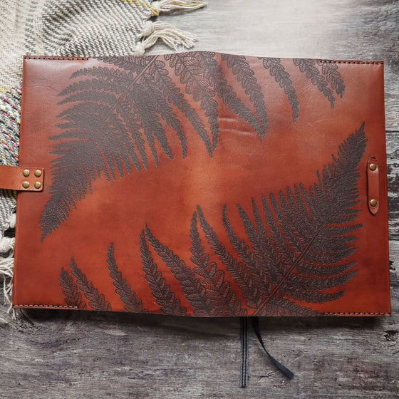 Full view of the Fern Leaf leather journal cover by Hôrd. This image features the full design of the engraved fern leaf. 